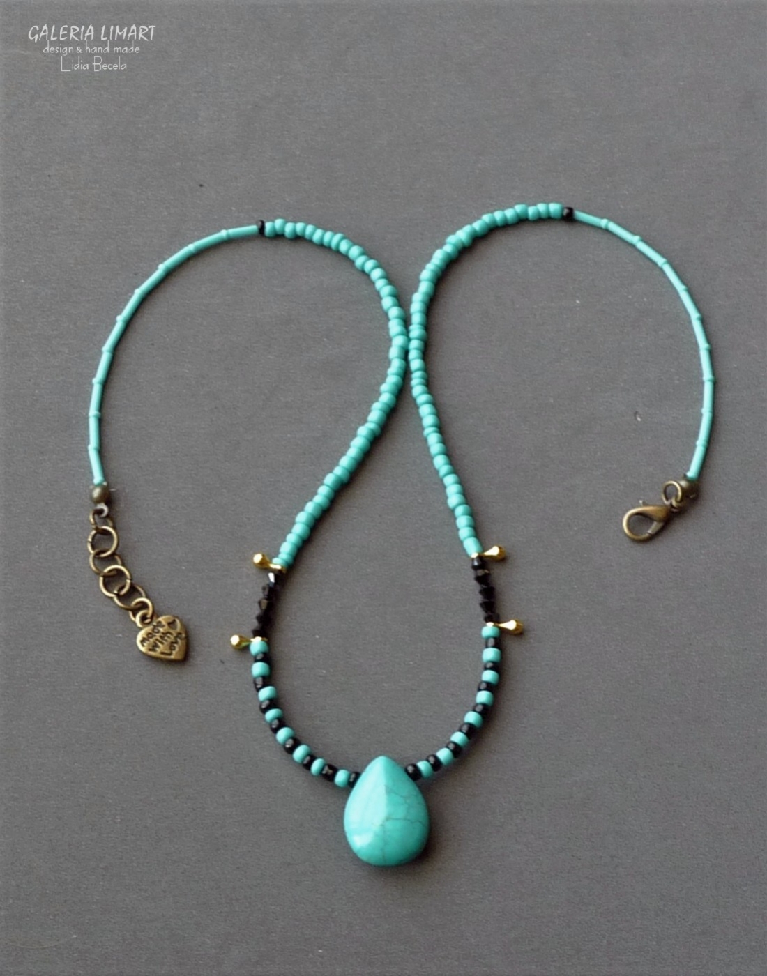 naszyjnik w stylu etno dla osoby, która kocha niebanalną biżuterię etniczną z turkusem